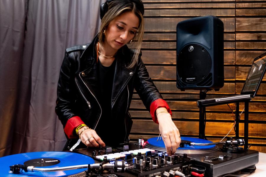 DJ Tessa